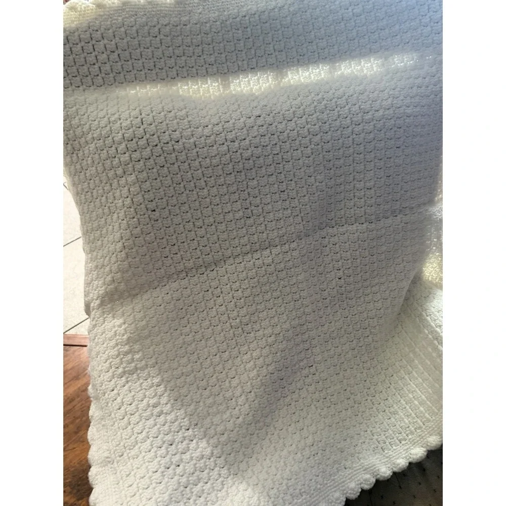 Chunky Handmade Crochet Blanket White Scalloped Baby Afghan 35x35 Lap Blanket